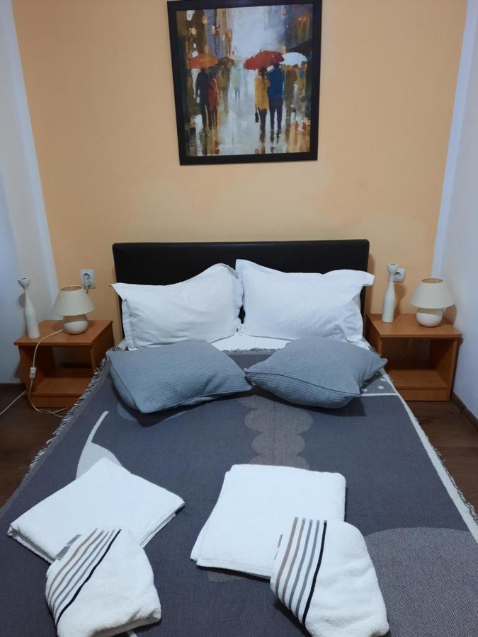 La Casa Nord Hotel Bukares Bagian luar foto