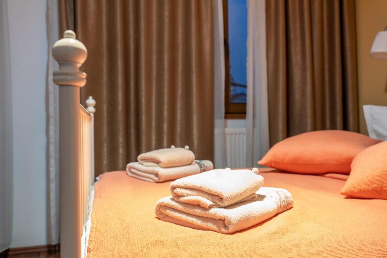 La Casa Nord Hotel Bukares Bagian luar foto