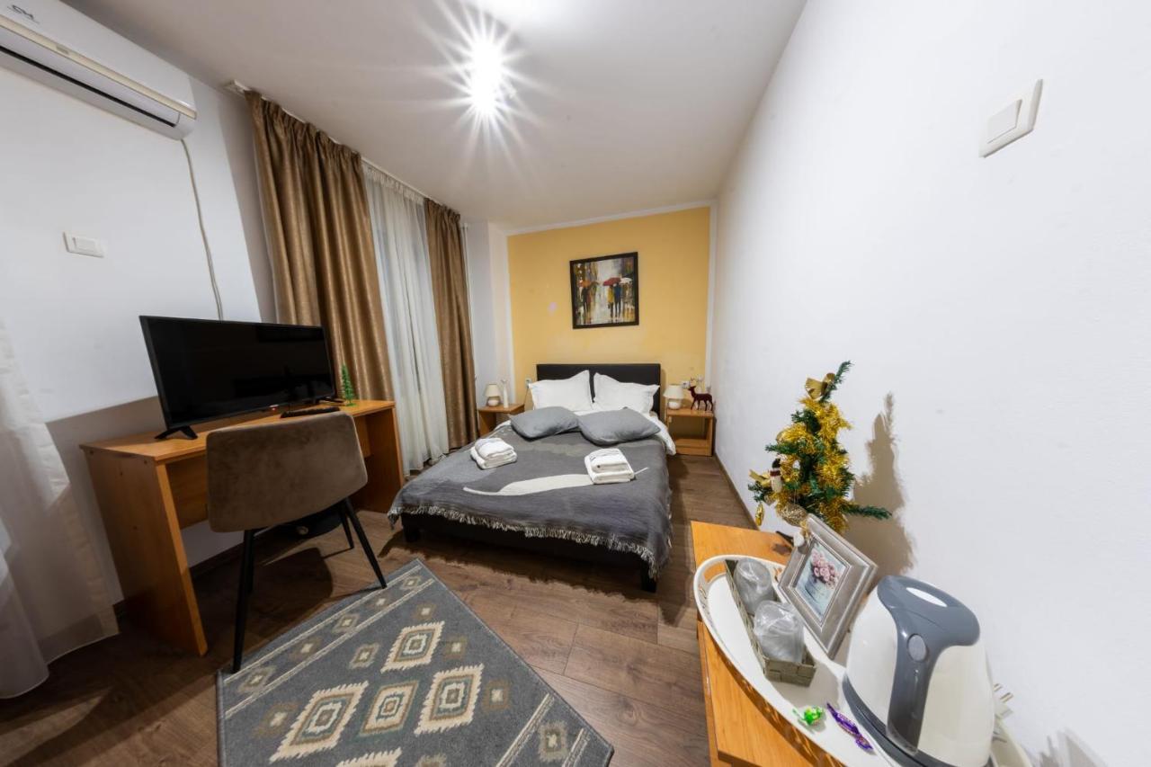 La Casa Nord Hotel Bukares Bagian luar foto