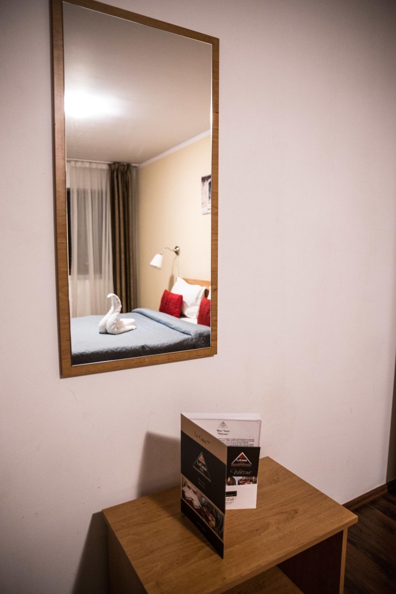 La Casa Nord Hotel Bukares Bagian luar foto