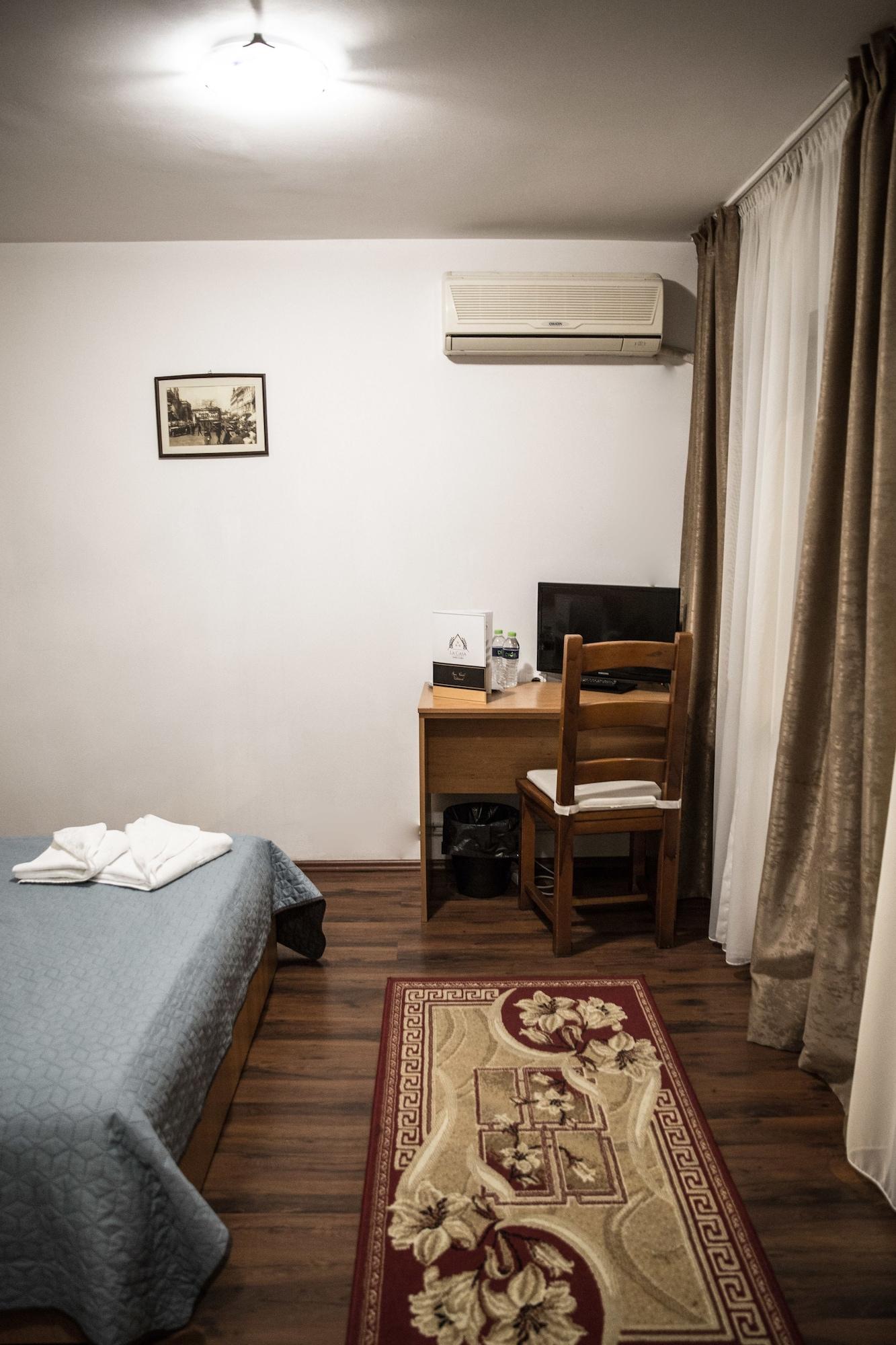 La Casa Nord Hotel Bukares Bagian luar foto