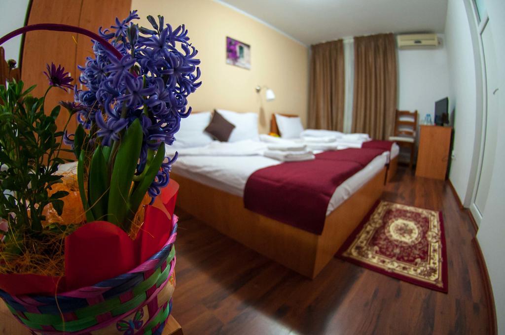 La Casa Nord Hotel Bukares Bagian luar foto