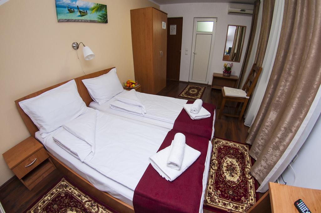 La Casa Nord Hotel Bukares Bagian luar foto