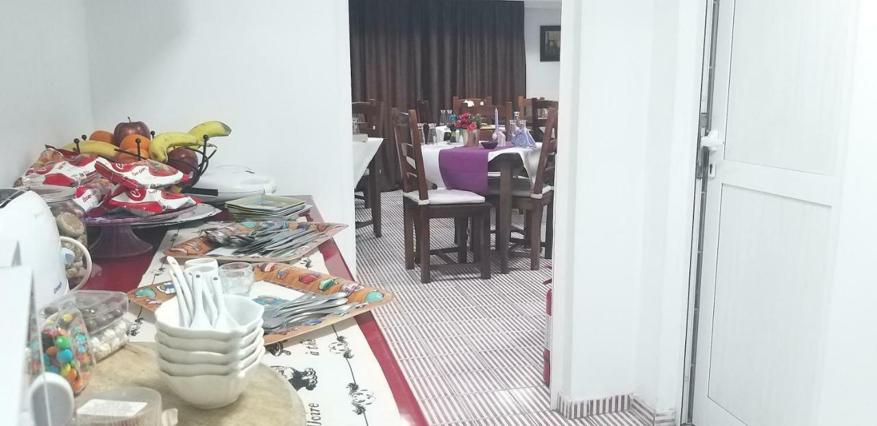 La Casa Nord Hotel Bukares Bagian luar foto