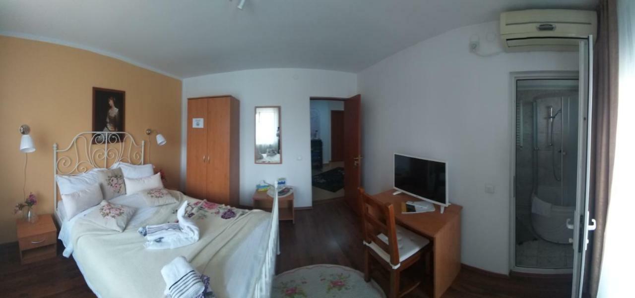 La Casa Nord Hotel Bukares Bagian luar foto