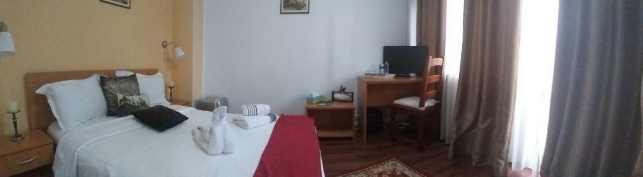 La Casa Nord Hotel Bukares Bagian luar foto
